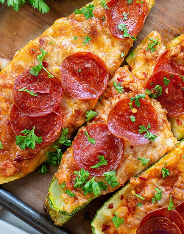 Keto Meal 02: Keto Chicken Stuffed Zucchini Pizza