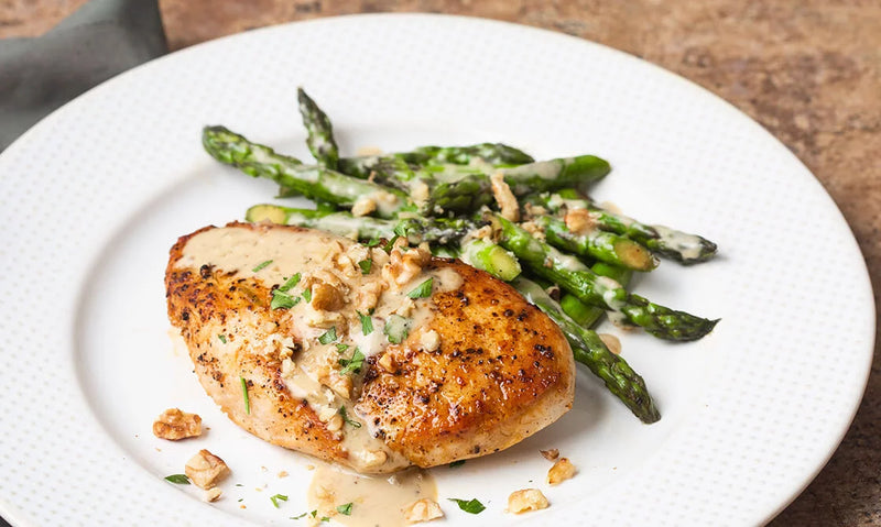 Keto Meal 01: Keto Tuscan Chicken with asparagus