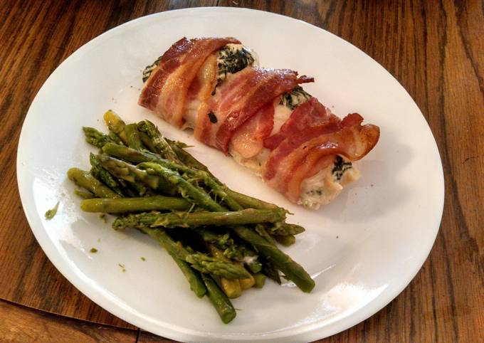 Keto Meal 03: Bacon wrapped BBQ chicken with asparagus